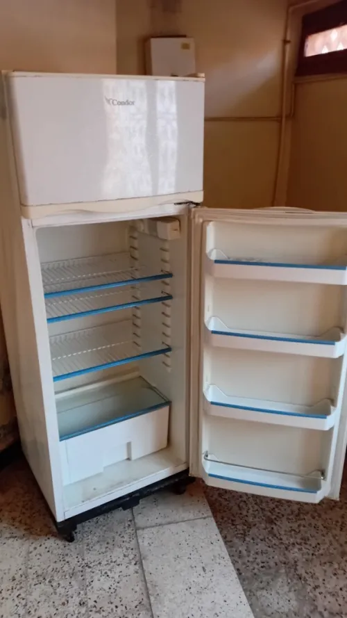 Vend réfrigérateur condor 600 Litres