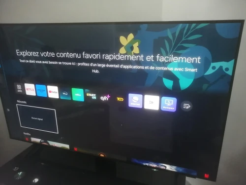 للبيع تلفاز نوع سامسونق SMART ـ جديد-FULL-HD 55 بوصة  بروسيسور  الجيل 8
