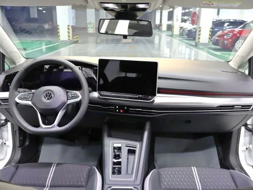 Volkswagen Golf 8 2025 pro