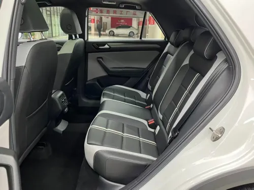 Volkswagen T-Roc 2023 