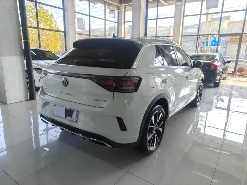 Volkswagen T-Roc 2024 