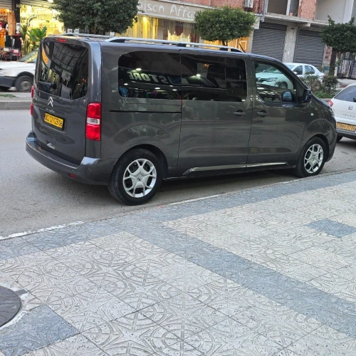 Citroen jumpy 9 place 2023 