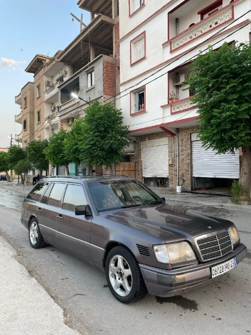 Mercedes Classe E 1990 Classe E