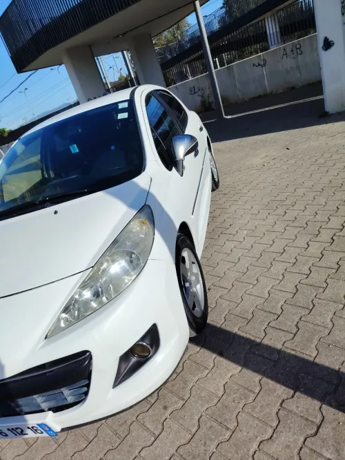 Peugeot 207 2012 Fennec