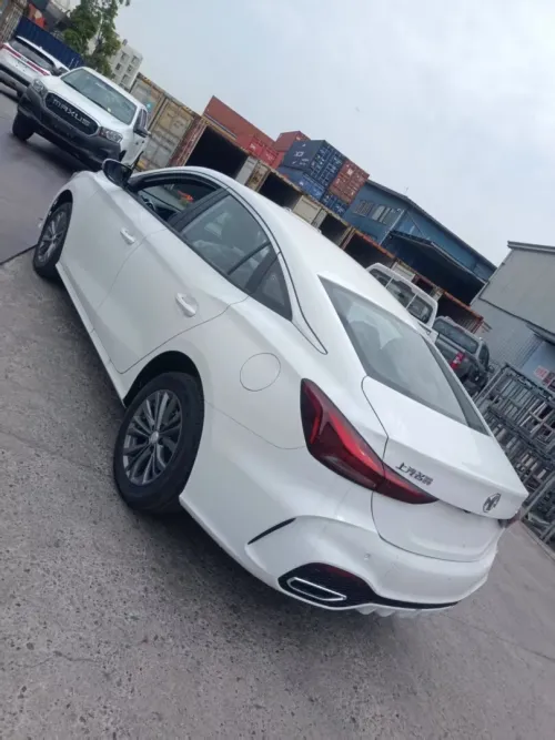 MG MG 5 2025 