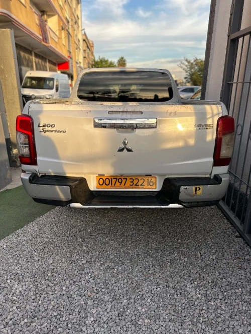 Mitsubishi L200 2022 Doube cabine Evolution