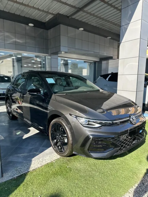 Volkswagen Golf 8 2025 R Black Edition 