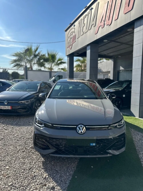 Volkswagen Golf 8 2025 R-Line