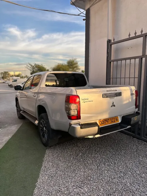 Mitsubishi L200 2022 Doube cabine Evolution