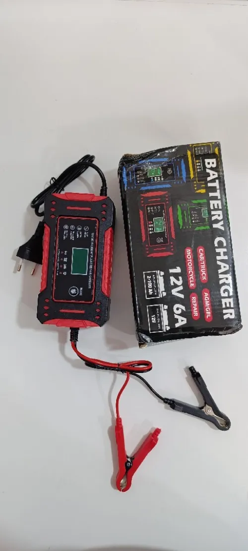 CHERGEUR INTELEGENT TOUT LES BATRIER 12V 6A NEUF