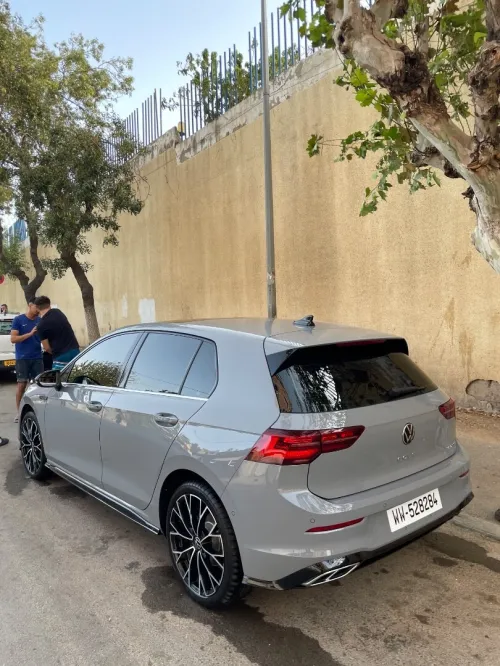 Volkswagen Golf 8 2025 R-Line
