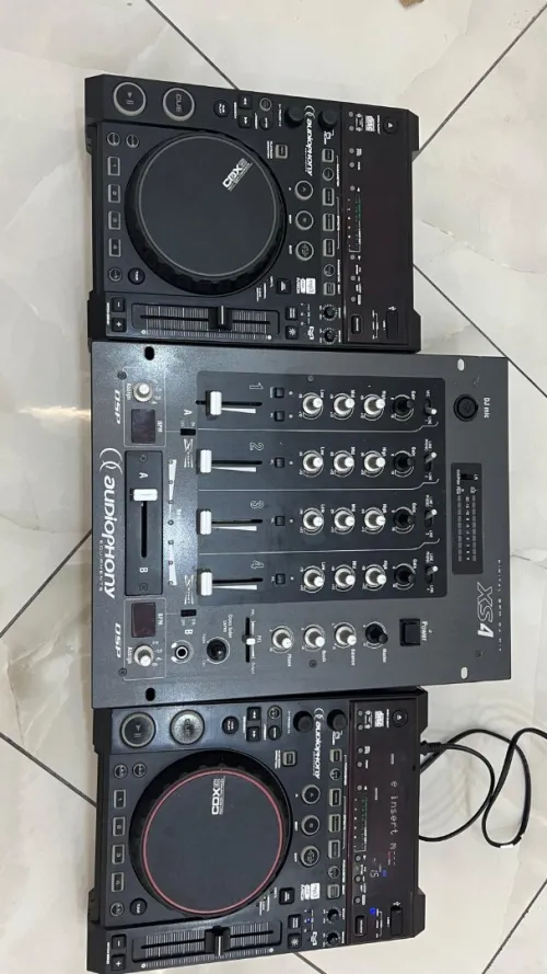 Matériel DJ Professionnel PRO, 