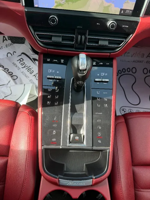 Porsche Macan 2024 Macan T