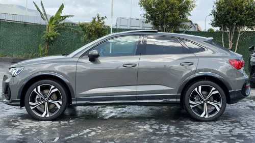 Audi Q3 2023 S line