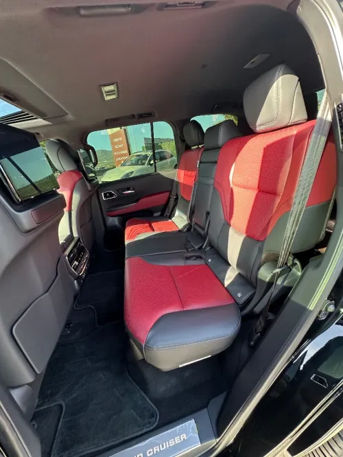 Toyota Land Cruiser  2026 VX-R black black