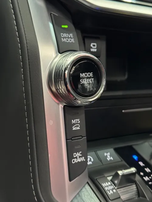 Toyota Land Cruiser  2026 VX-R