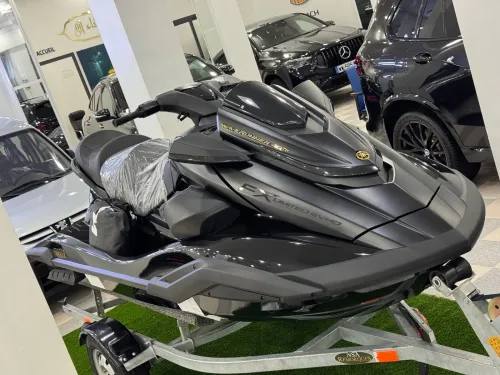 Jet ski