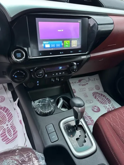 Toyota Revo  2025 Souadi