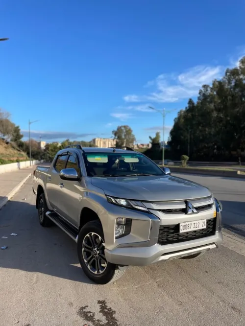 Mitsubishi L200 2022 