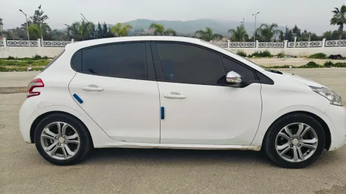 Peugeot 208 2013 208