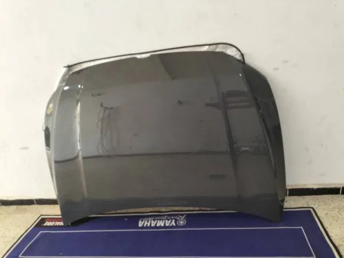 Capot volkswagen golf 8
