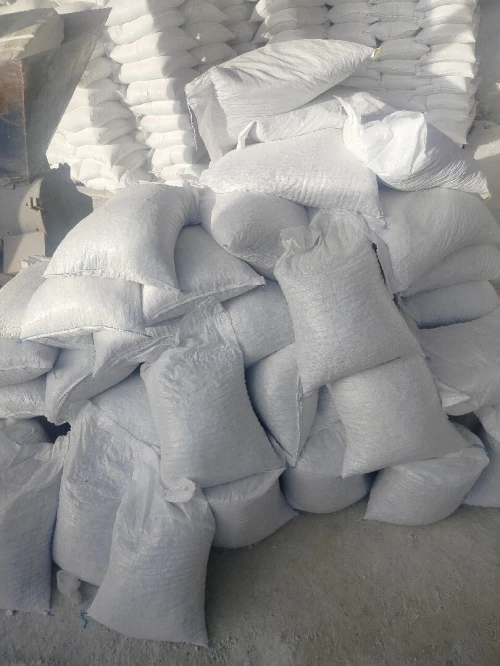 Gravier décoration للتزيين Gravier de marbre . Sac blanc حصى رخامي للحدائق والمنازل،