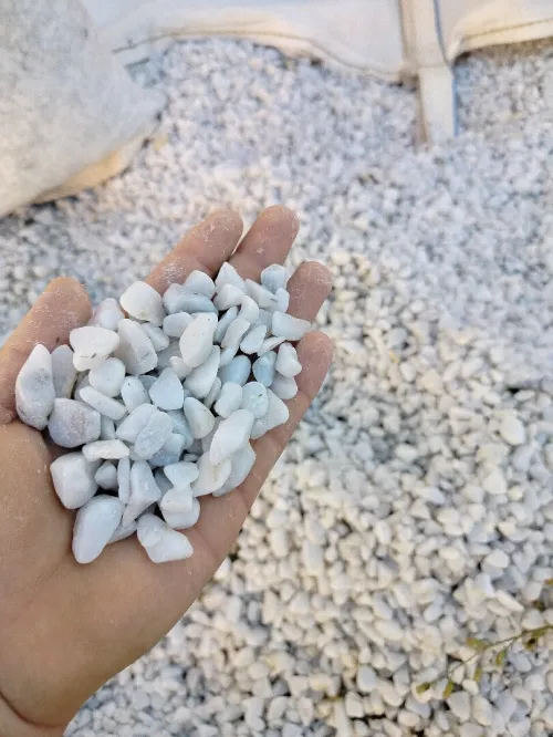Gravier décoration للتزيين Gravier de marbre . Sac blanc حصى رخامي للحدائق والمنازل،