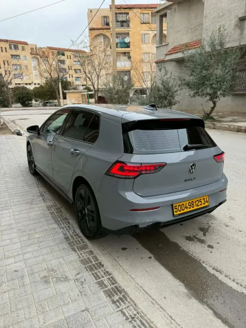 Volkswagen Golf 8 2025 R Black Edition 