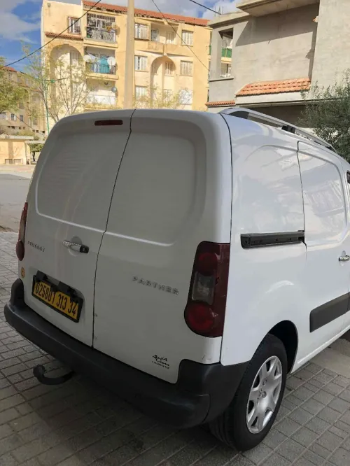 Peugeot Partner 2013 B9