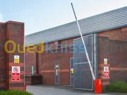 Fourniture Et Pose Alarme. Camera De S