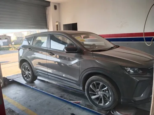 Geely Coolray 2025 grise