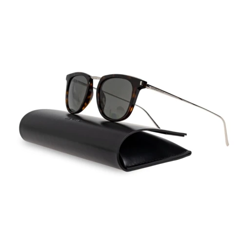 Lunette de soleil femme