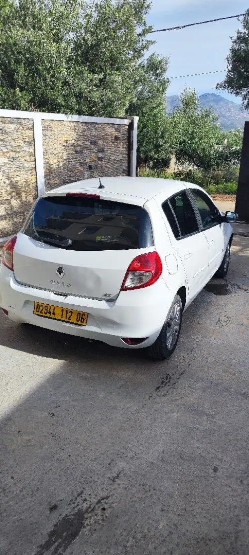 Renault Clio 3 2012 Night and Day