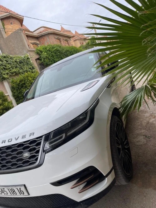 Land Rover Land Rover  2018 Premium 