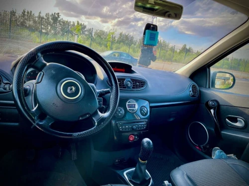 Renault Clio 3 2012 Night and Day