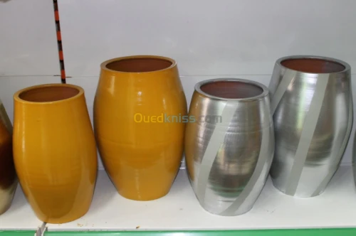 POT EN TERRE CUITE UN ENSEMBLE DE 2