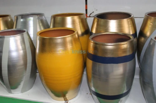 POT EN TERRE CUITE UN ENSEMBLE DE 2