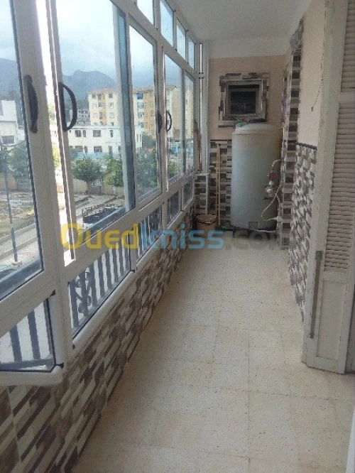 Location Appartement F3 Bejaia Souk el thenine