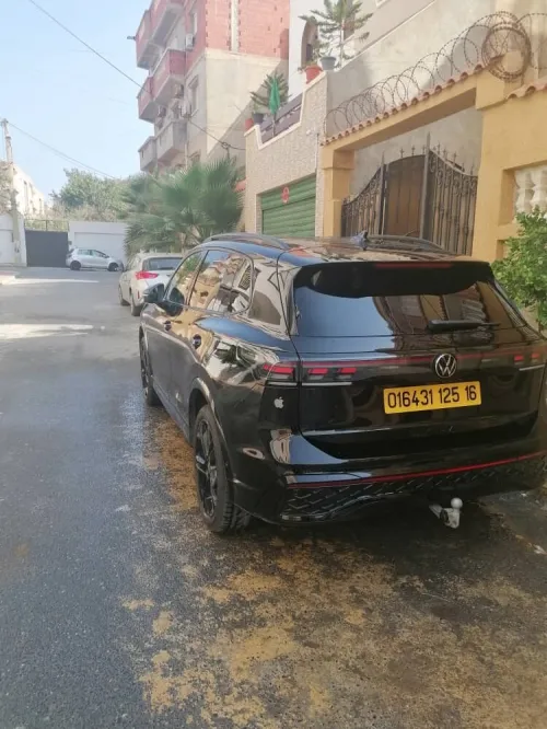 Volkswagen New Tiguan 2025 R