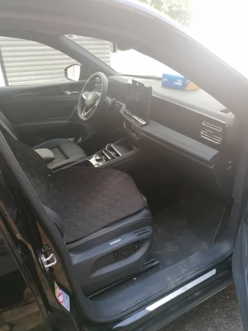 Volkswagen New Tiguan 2025 R