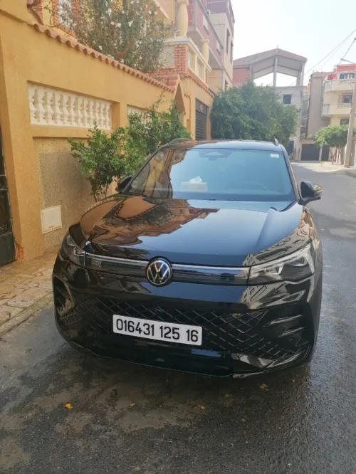 Volkswagen New Tiguan 2025 R