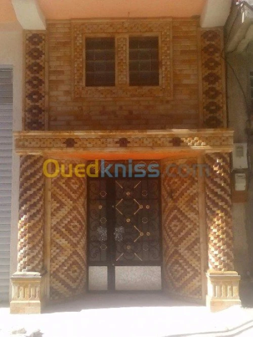 Décoration avec la pierre taillée 