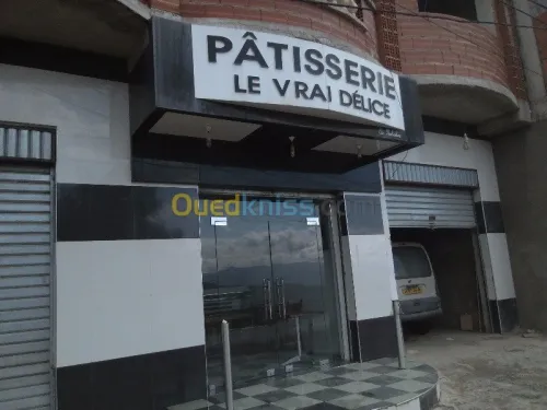  Façade en alucoband et Mur Rideaux