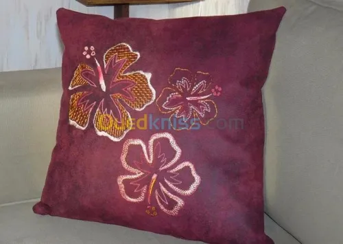 broderie moderne et traditionnelle 