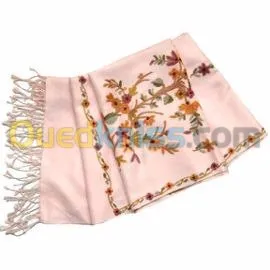 broderie moderne et traditionnelle 