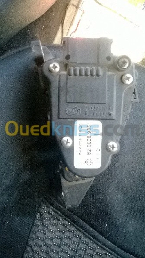 apariell electric pédale éxélerateur  