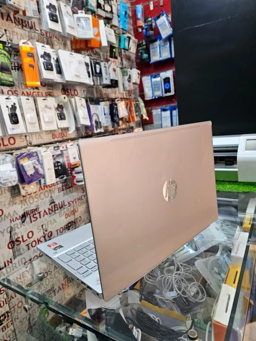 Hp pavillon 15 ryzen 7. 16ram.1tb