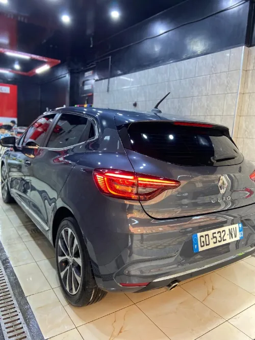 Renault Clio5 2021 Intounse
