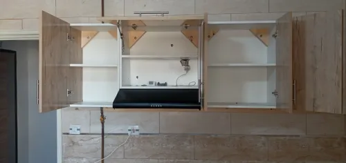Montage porte en bois