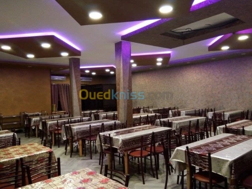 RESTAURANT ET SALLE DE DÎNER